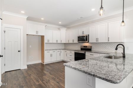 New construction Single-Family house 145 Tee Dr, Selma, NC 27576 - image 7