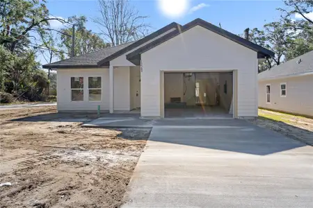 New construction Single-Family house 13589 Nw 151St Pl, Alachua, FL 32615 null- photo 0