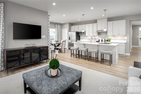 New construction Single-Family house 921 Heathway Dr, Charlotte, NC 28213 - image