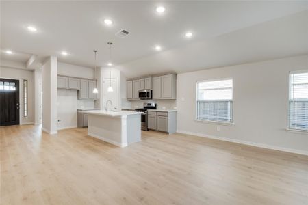 New construction Single-Family house 2801 Ruby Laurel Dr, Iowa Colony, TX 77583 plan Premier Series - Oleander - image 3