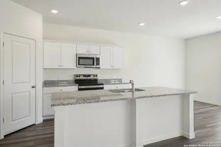 New construction Single-Family house 10129 Pine River Dr, Schertz, TX 78154 plan Eclipse - image 8