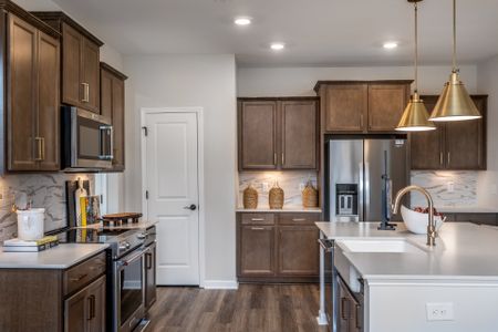 New construction Single-Family house 34 White Azalea Wy, Benson, NC 27504 plan McKimmon - image 7