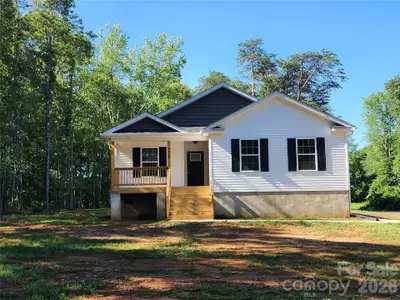 New construction Single-Family house 5900 Flamingo Dr, Unit 4, Conover, NC 28613 - image