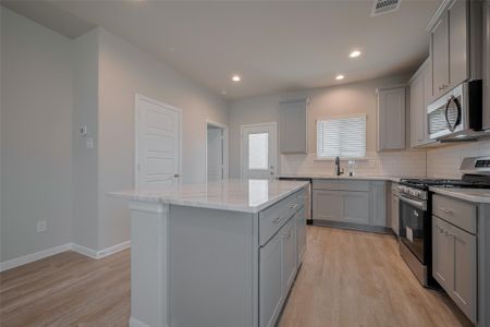 New construction Single-Family house 324 Palero Path, Brookshire, TX 77423 Plan 1378- photo 18 18