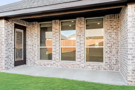 New construction Single-Family house 1016 Cedar River Dr, Godley, TX 76044 plan Carolina - image 3