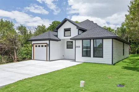 New construction Single-Family house 2905 Brazos River Dr, Granbury, TX 76048 - image