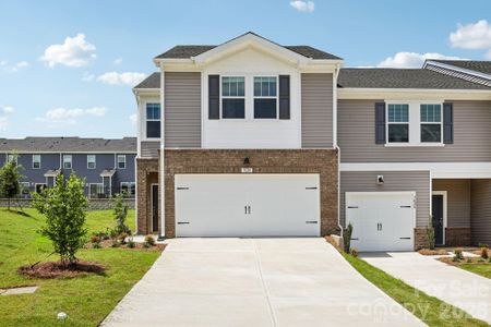 New construction Townhouse house 8113 Hidden Springs Trl, Charlotte, NC 28216 - image