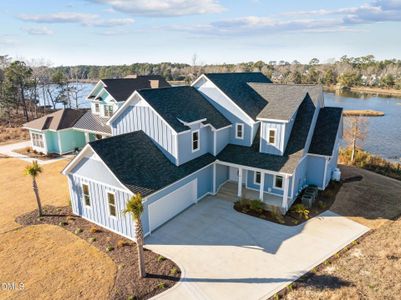 New construction Single-Family house 13 E Cannon Cv, Hampstead, NC 28443 - image