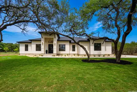 New construction Single-Family house 728 Mountain Creek Trl, Boerne, TX 78006 - image