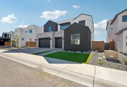 New construction Single-Family house 7235 W White Feather Ln, Peoria, AZ 85383 plan 5016 Phase 2 - image