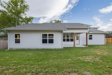 New construction Single-Family house 271 S College St, La Grange, TX 78945 - image