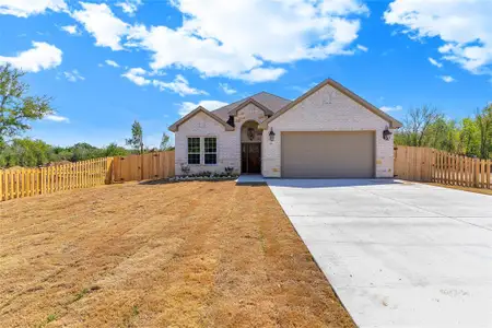 New construction Single-Family house 868 Fuller Ave, Cleburne, TX 76033 - image