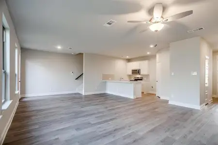 New construction Townhouse house 6818 Neal's Wy, Arlington, TX 76001 - image 20
