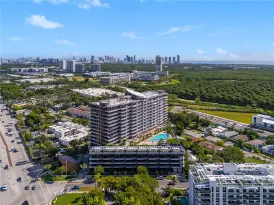 New construction Condo house 13899 Biscayne Blvd, Unit 406, Miami, FL 33181 - image