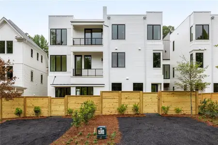 New construction Townhouse house 11560 Serenbe Ln, Chattahoochee Hills, GA 30268 - image