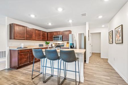 New construction Single-Family house 537 SW Bayshore Blvd, Port St. Lucie, FL 34983 plan Majestic - image 8