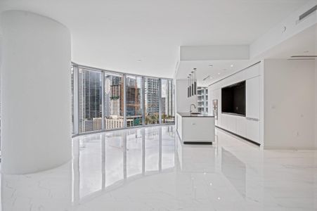 New construction Condo/Apt house 300 Biscayne Boulevard, Unit 1907, Miami, FL 33131 - photo 0