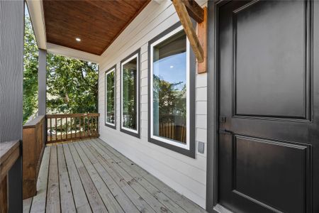 New construction Single-Family house 5949 Collingsworth St, Houston, TX 77026 - image