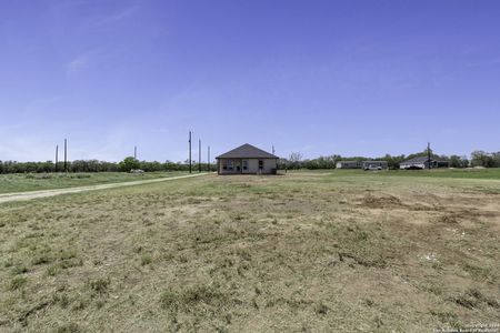 New construction Single-Family house 16118 Vaquero Dr, Atascosa, TX 78002 null- photo 33 33