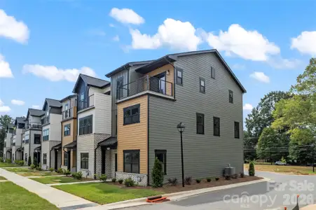 New construction Townhouse house 740 Falling Oak Aly, Unit 24, Huntersville, NC 28078 - image