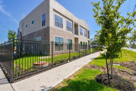 New construction Townhouse house 147 S 66 St, Houston, TX 77011 - image