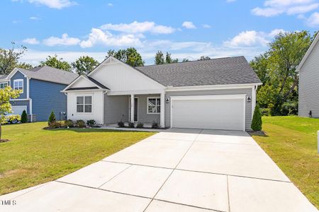 New construction Single-Family house 144 Davinhall Dr, Fuquay Varina, NC 27526 null- photo 1 1