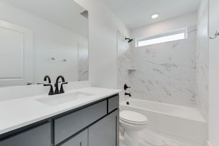 New construction Single-Family house 250 Landon Trl, Fate, TX 75189 plan Roberts - S4308 - image 7