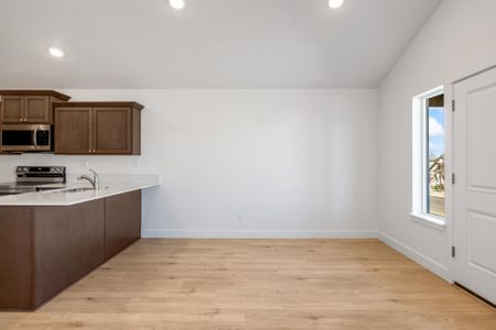 New construction Single-Family house 4008 Sw Obsidian Pl, Redmond, OR 97756 plan Astoria - image 7
