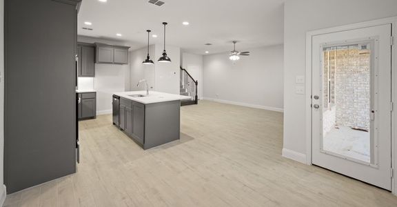 New construction Single-Family house 525 Sandiford Ct, Mansfield, TX 76063 plan Meredith - image 11