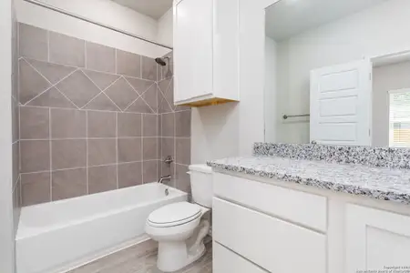 New construction Multi-Family house 609-611 Hudson St, Seguin, TX 78155 - image 8