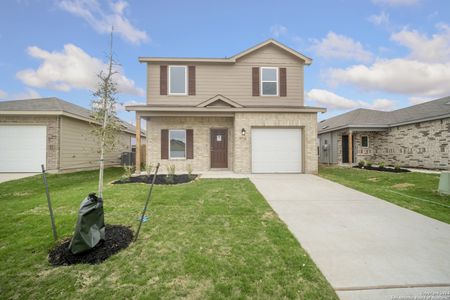 New construction Single-Family house 7734 Stud Dr, Elmendorf, TX 78112 - photo 0