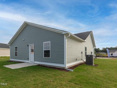 New construction Single-Family house 111 Johnson Rdg Way, Four Oaks, NC 27524 - photo 19 19