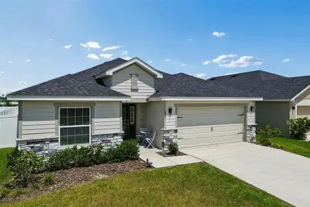 New construction Single-Family house 6981 Twisting Pines Lp, Zephyrhills, FL 33541 - image
