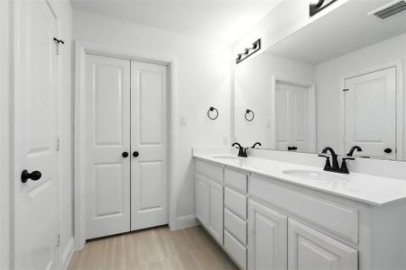 New construction Single-Family house 1419 Quail Creek Dr, Cleburne, TX 76033 plan Iverson I - image 7