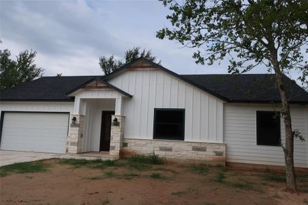 New construction Single-Family house 129 Waimanalo Dr, Bastrop, TX 78602 null- photo 0 0