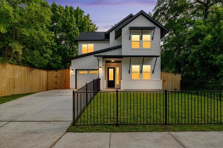 New construction Single-Family house 1808 Holly St, Austin, TX 78702 - photo 0