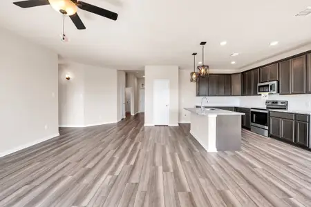 New construction Single-Family house Seguin, TX 78155 plan The 1651 - image 11