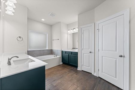 New construction Townhouse house 37 Armand Shore Dr, Pasadena, TX 77058 - image 12