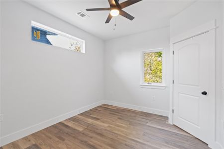 New construction Condo/Apt house 909 Vargas Rd, Unit B, Austin, TX 78741 - photo 17 17