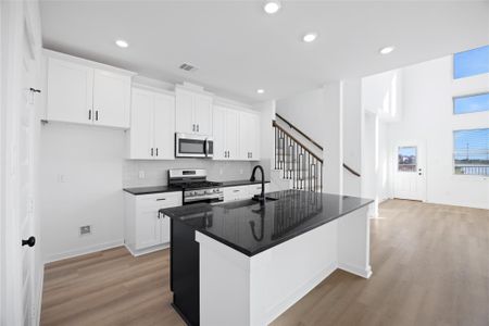 New construction Single-Family house 431 Kendall Crest Dr, Alvin, TX 77511 plan Christina - image 7