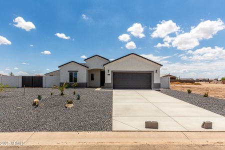 New construction Single-Family house 8315 W Concordia Dr, Arizona City, AZ 85123 - image