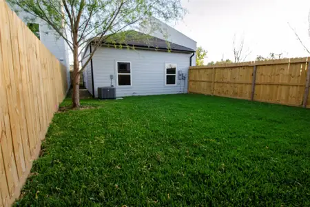 New construction Single-Family house 2830 Mansfield St, Houston, TX 77091 - image