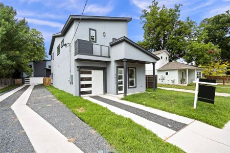 New construction Single-Family house 3611 Munson St, Austin, TX 78721 - photo 0