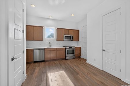 New construction Condo house 1735 W Gramercy Pl, Unit 201, San Antonio, TX 78201 - image 9