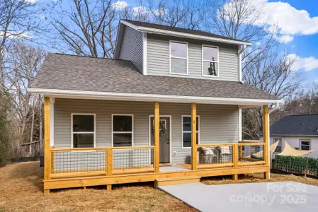 New construction Single-Family house 102 Babb St, Waynesville, NC 28786 - image