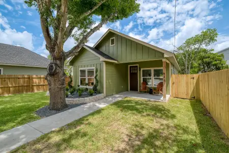 New construction Single-Family house 815 Fir Ln, Lockhart, TX 78644 - image