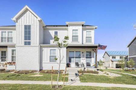 New construction Townhouse house Berthoud, CO 80513 - photo 0