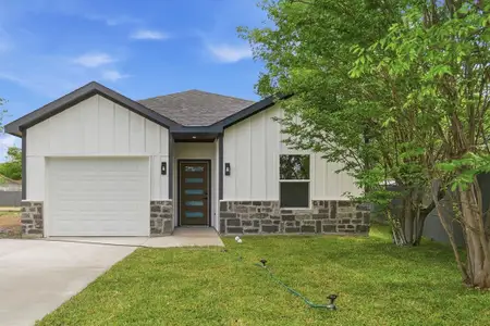 New construction Single-Family house 1613 Se Park Rd, Mineral Wells, TX 76067 - image