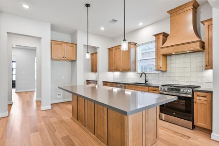 New construction Single-Family house 2519 S Houston Ave, Pearland, TX 77581 - image 11