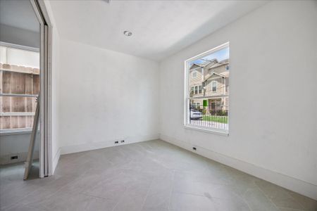 New construction Single-Family house 310 Fowler St, Houston, TX 77007 - image 14